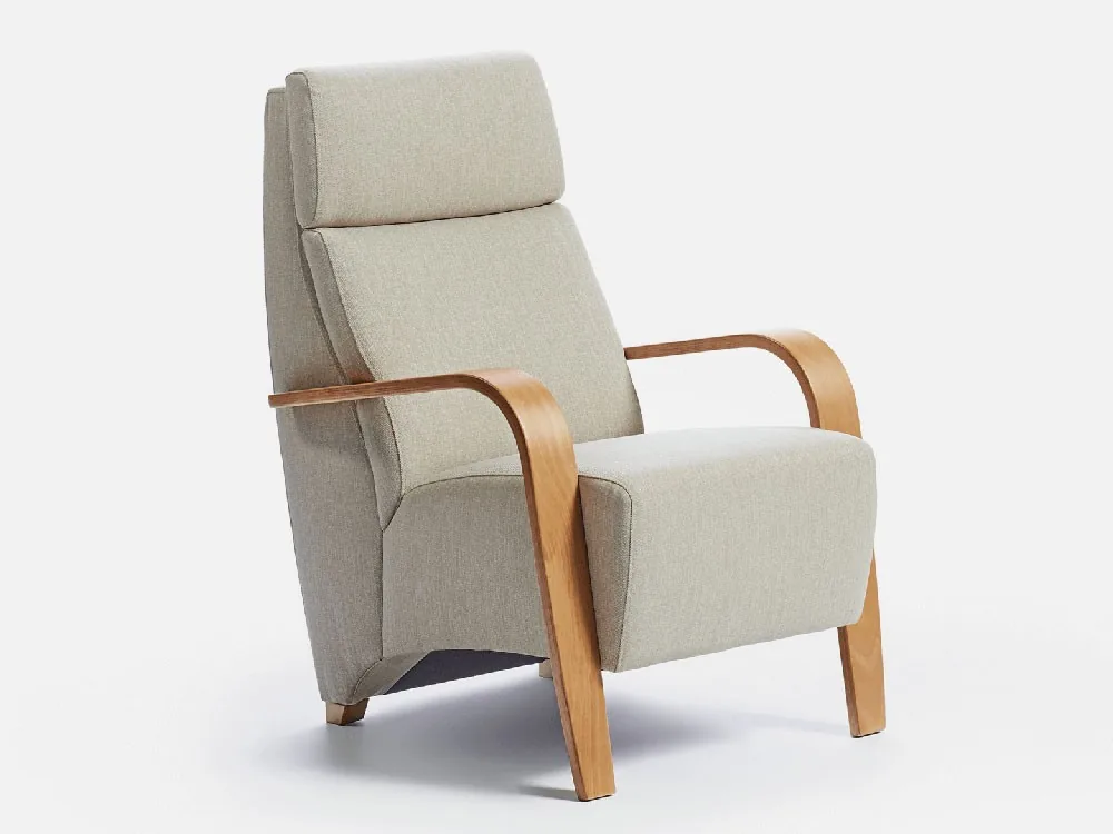 [8360] Butaca con patas curvadas Patri